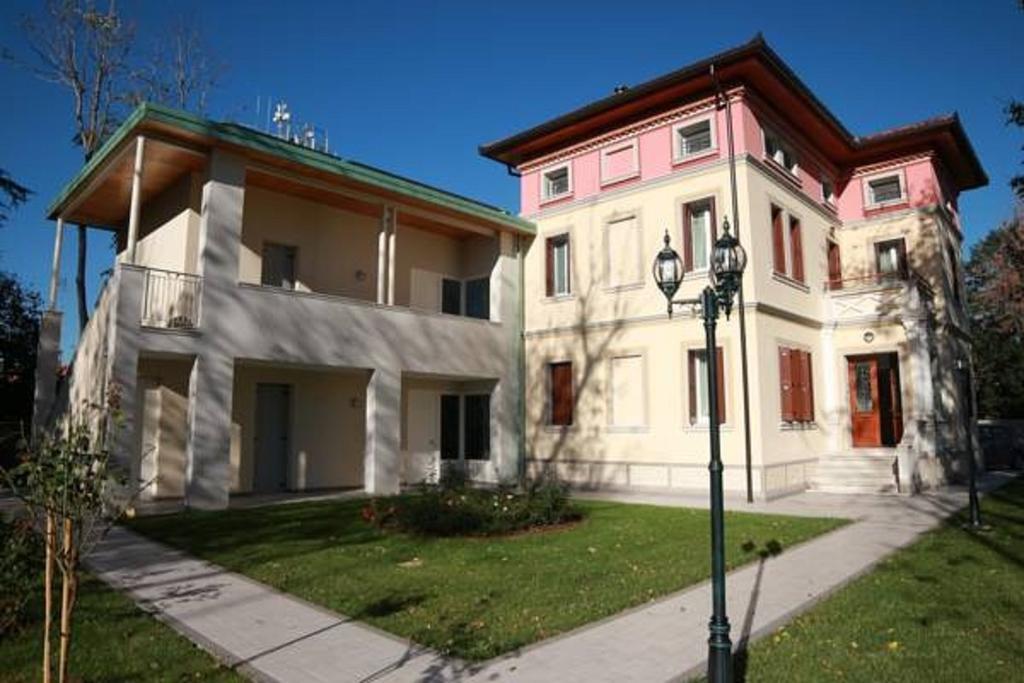 Delle Rose Apartment *